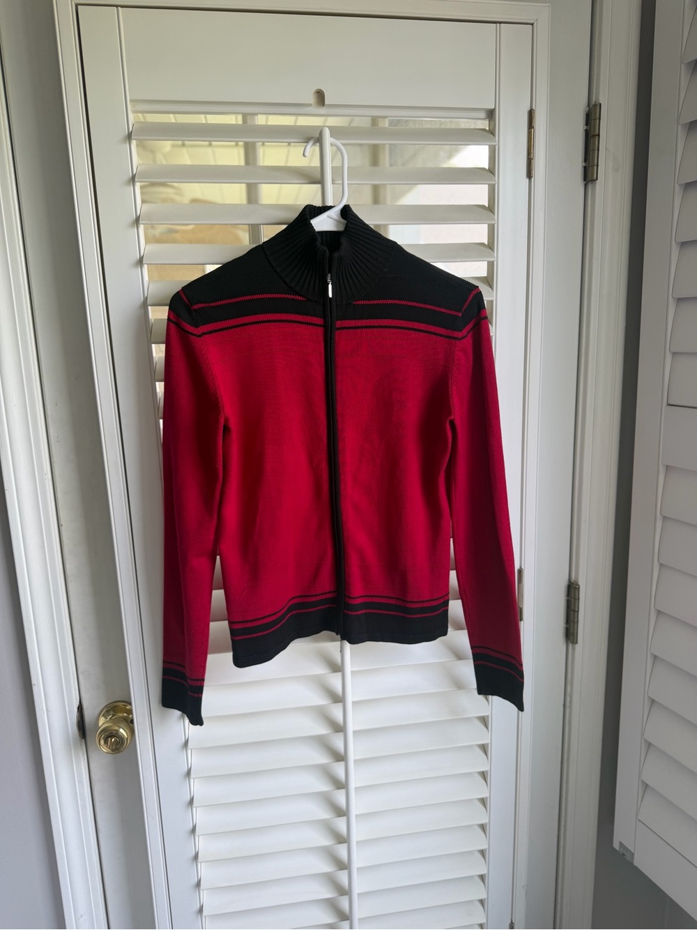 Vintage sculpturesilk red and black zip up sweater jacket size small
